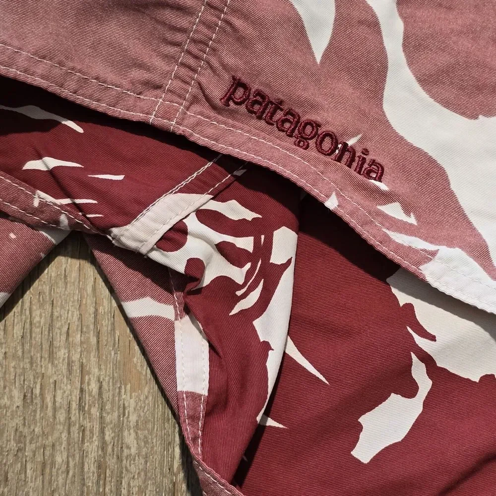 Patagonia Wavefarer Board Shorts Men's Size 38 Swim‎ Trunks Boating Beach Cruise
